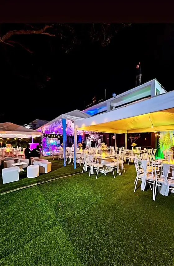 Foto de Casita de Chuao con luces y decoración para evento privado en Caracas
